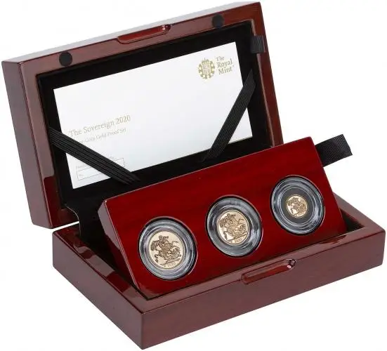 2020 3-Coin Standard Gold Proof Sovereign Set side display