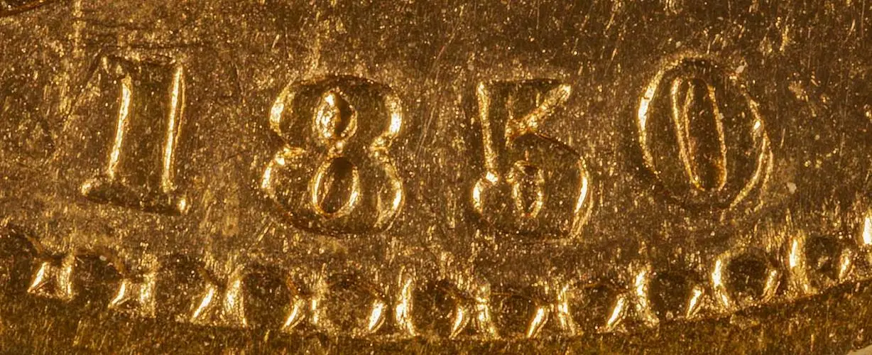 1850 Gold Sovereign Victoria Young Head Shield London Mint VF super-macro of date