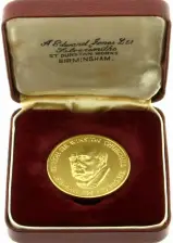 1965 Winston Churchill Gold Medallion by A. Edward Jones Presentation Box