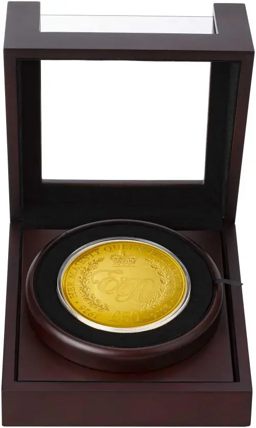 2016 Queen Elizabeth II 90th Birthday Guernsey Gold Proof £50 Coin in box