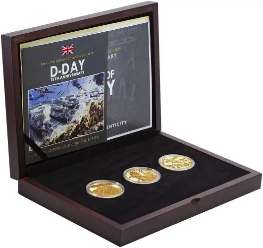 2019 The D-Day Landings Gold Proof Elizabeth II £5  Coin With Box with Cert Guernsey Unknown 3 Coins in box side view