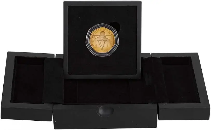2020 V Gold Proof 75th Anniversary of VE Day 50 Pence Coin in box