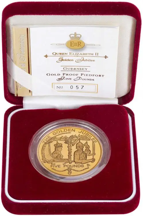 2002 Golden Jubilee Guernsey Gold Proof £5 Coin in box