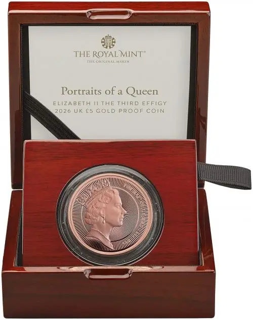 2026 Gold Proof 'Portraits of Queen Elizabeth II' £5 Coin - Third Effigy box trm