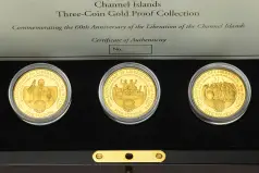 2005 Gold Proof Elizabeth II  Coin with Cert Channel Islands The Royal Mint 3 Coins reverse