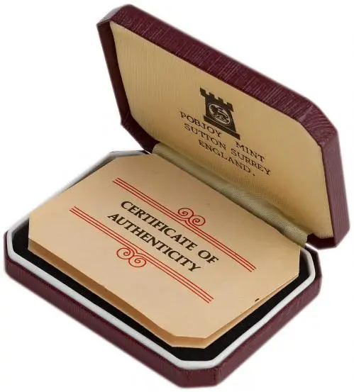 1976 Silver Proof American Bicentenary Washington Crown Coin With Box with Cert Isle of Man Pobjoy Mint rev in box side view with cert